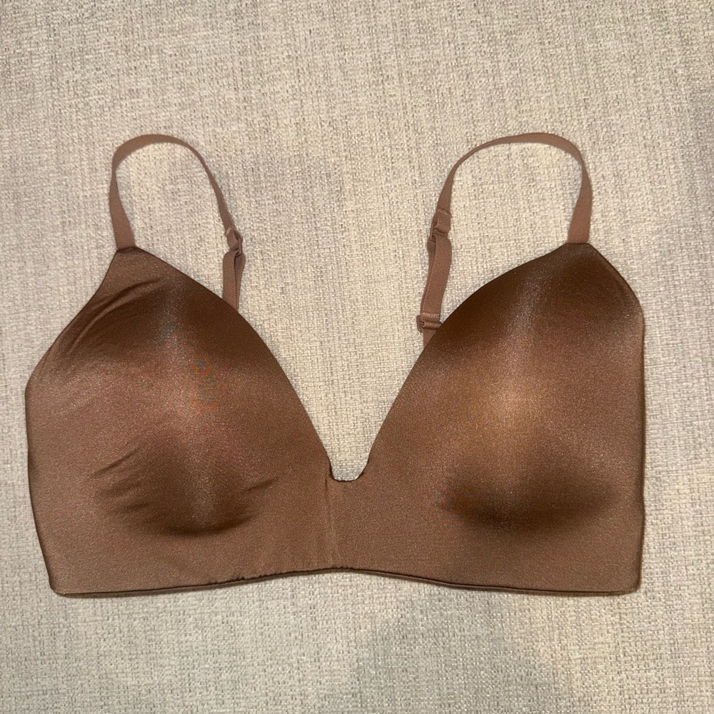 SKIMS Wireless Form T-Shirt Bra